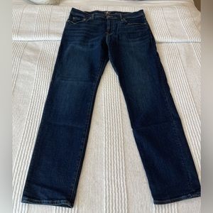Size 38 men’s 7 for all mankind jeans, slimmy cut luxe sport fabric.